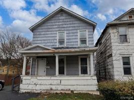 featured image of 616 7th St