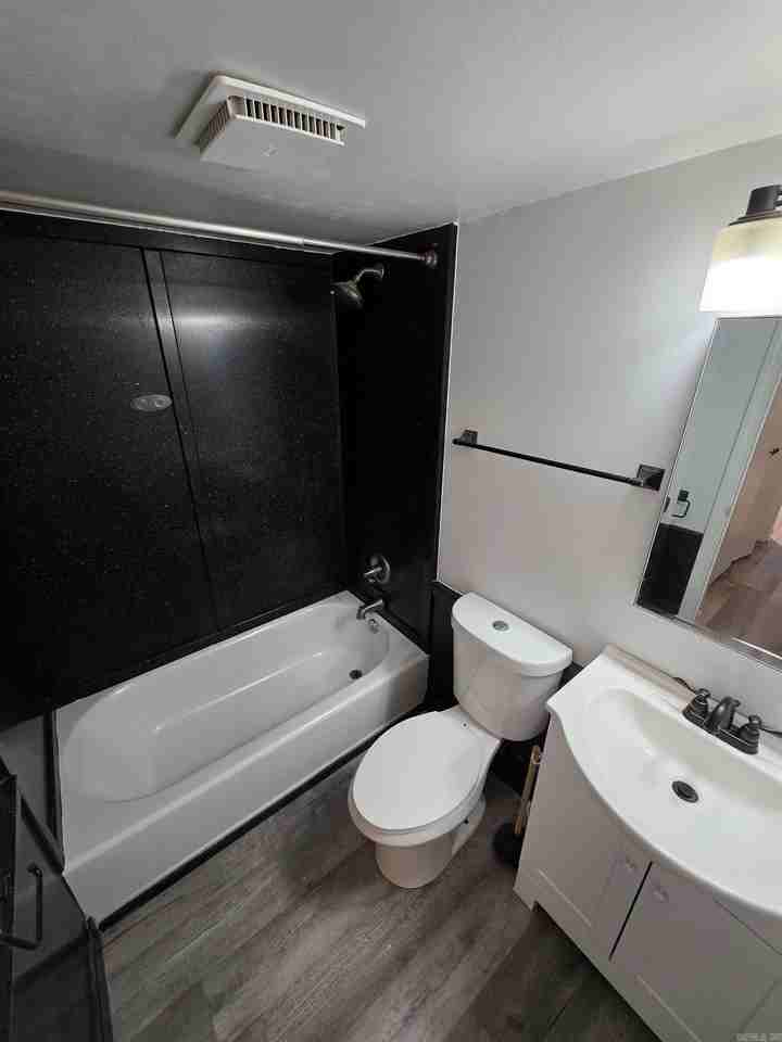 303 S Border St - Photo 7 of 9