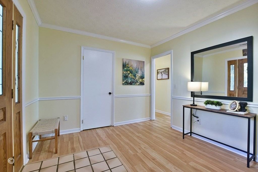 4404 Bridgewater Dr - Photo 3 of 21