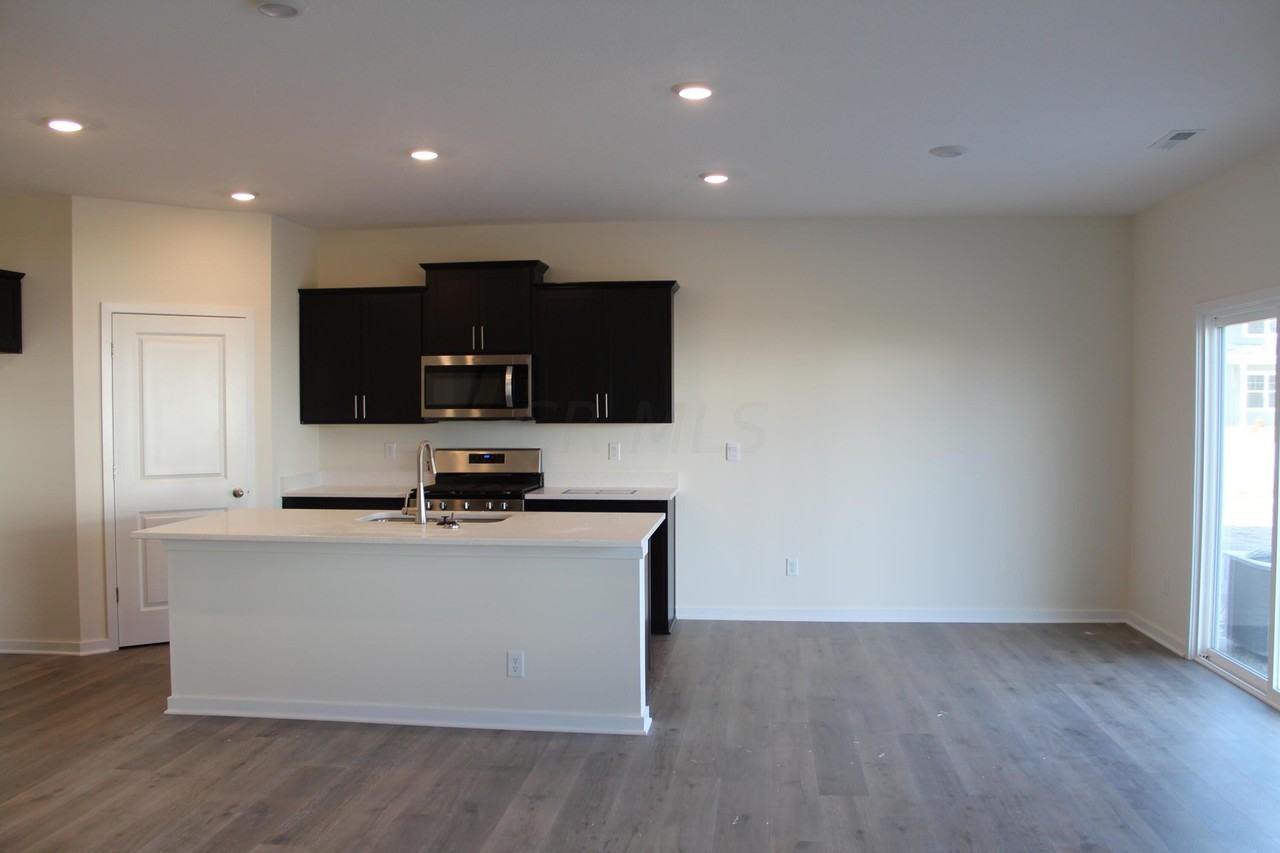 448 Park Vista Dr - Photo 5 of 15