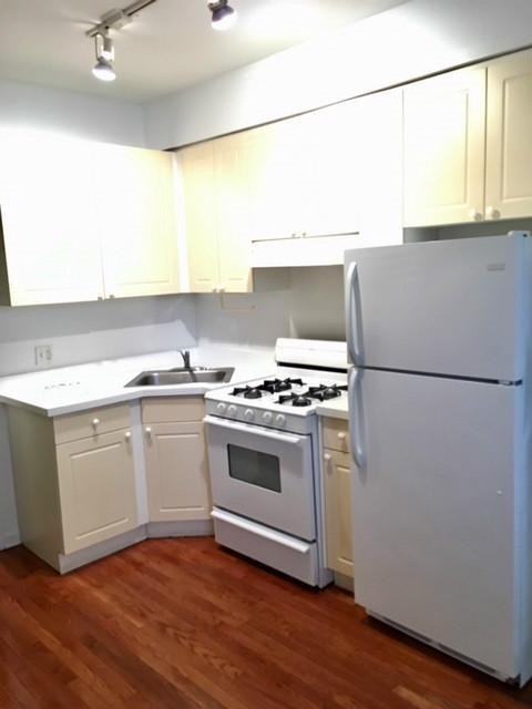 917 W Dakin St #110 - Photo 2 of 7