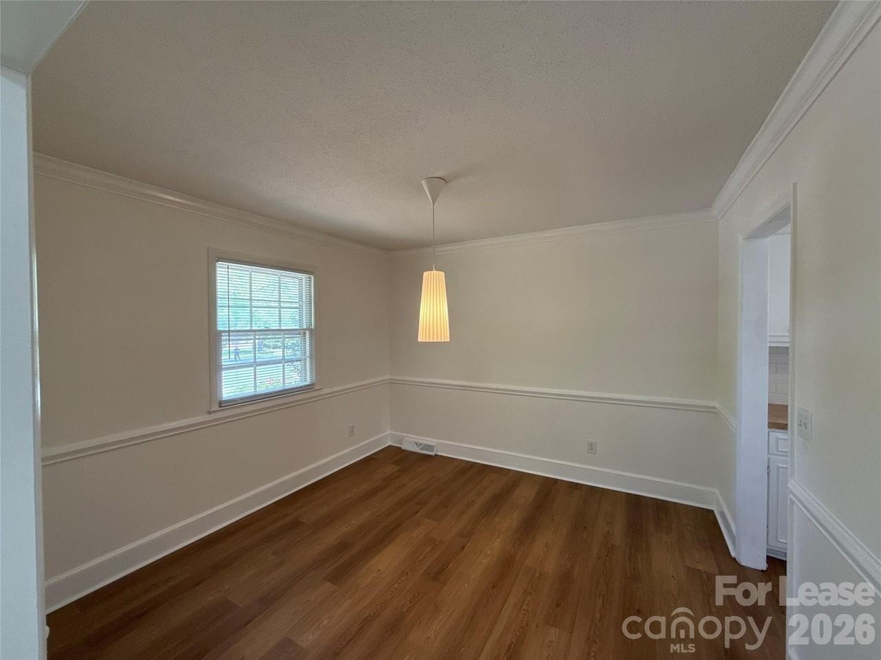 1150 Cameo Ct - Photo 4 of 15