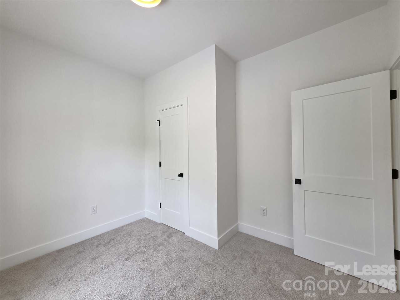 1028 Patton Ave - Photo 6 of 12