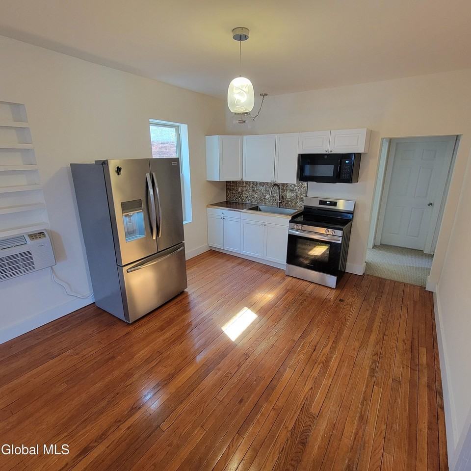 762 Eastern Ave - Photo 5 of 20