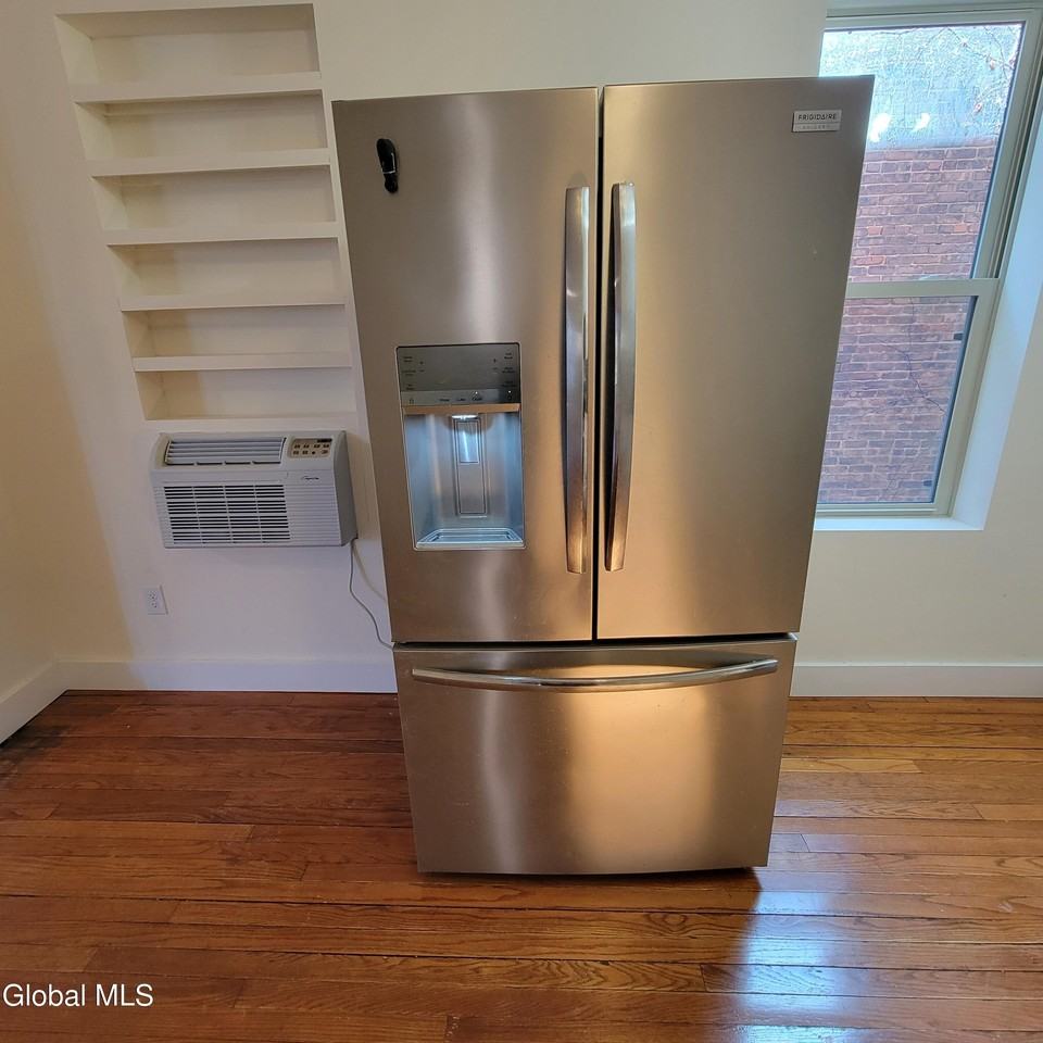 762 Eastern Ave - Photo 6 of 20