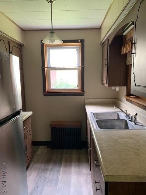 459 Stone St - Photo 6 of 10