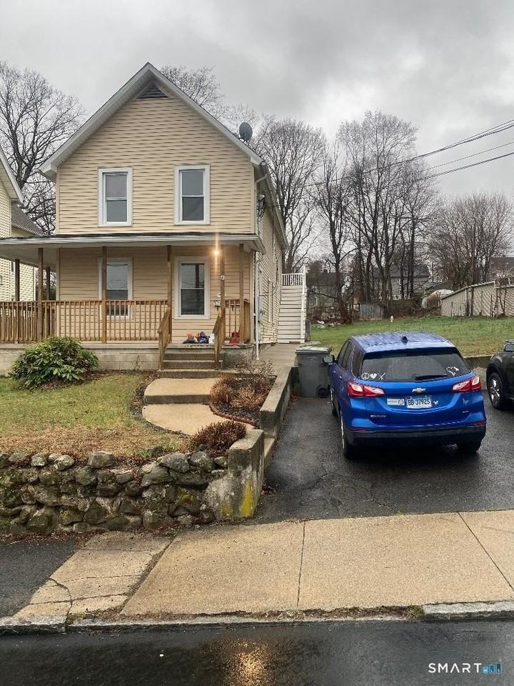 72 Walnut St - Photo 2 of 19