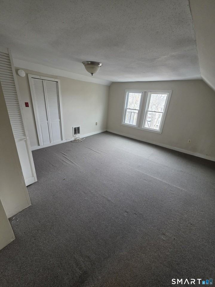 49 Springdale Ave - Photo 5 of 10