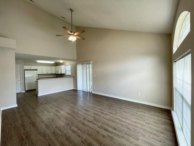 925 Village Ln - Photo 2 of 23