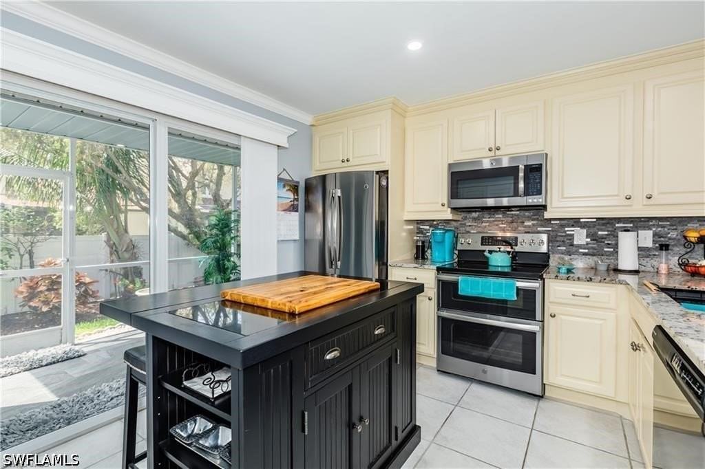 761 W Elkcam Cir Unit B110 - Photo 5 of 21