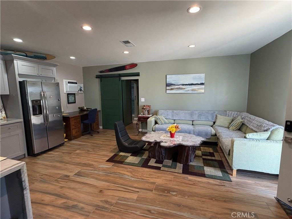 18421 E Cypress St - Photo 5 of 10