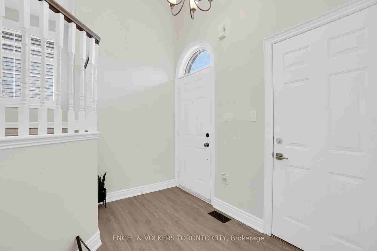 125 Sovereign'S Gate Uppr - Photo 6 of 24