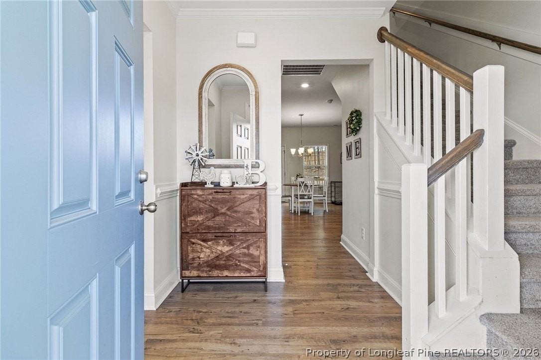 216 Bunting Dr - Photo 4 of 39
