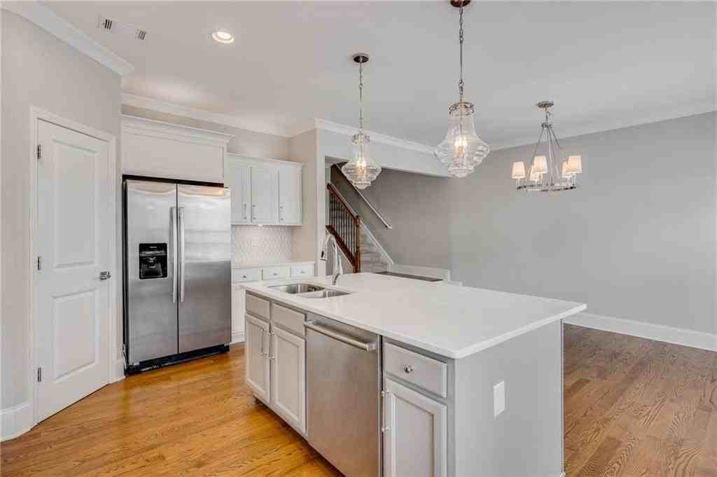 3962 Boston Common St - Photo 5 of 32