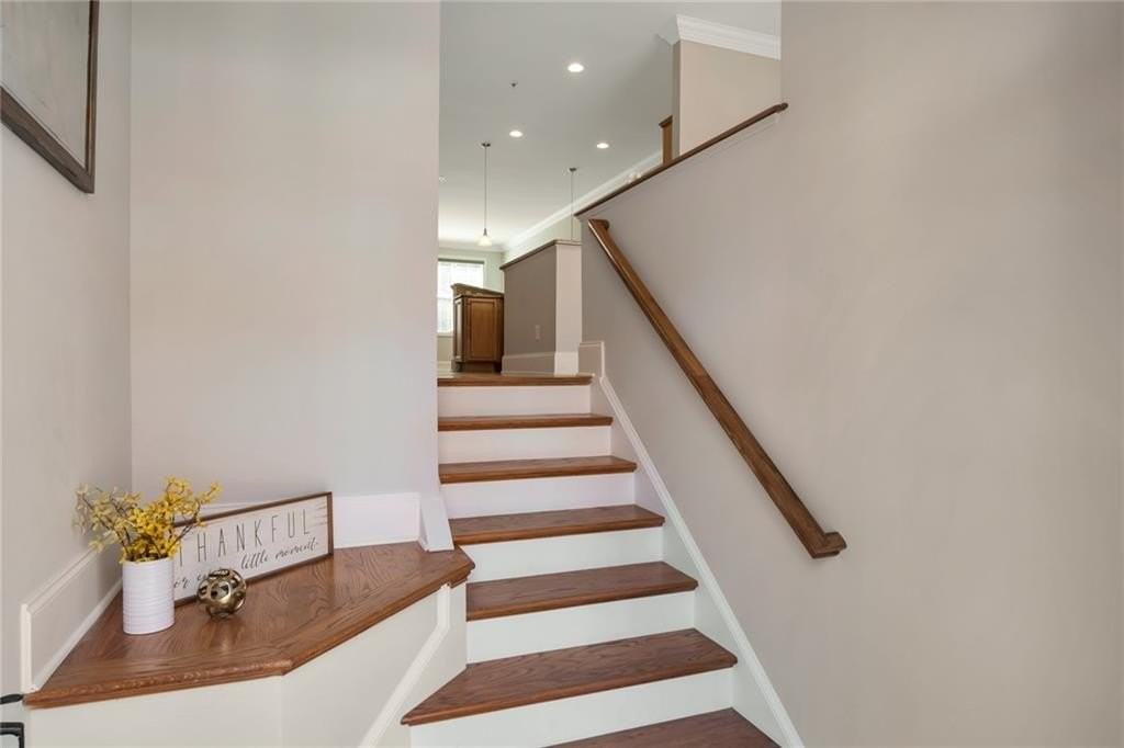 58 Emerson Hill Sq - Photo 2 of 26