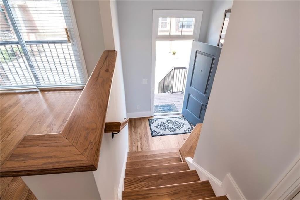 58 Emerson Hill Sq - Photo 3 of 26