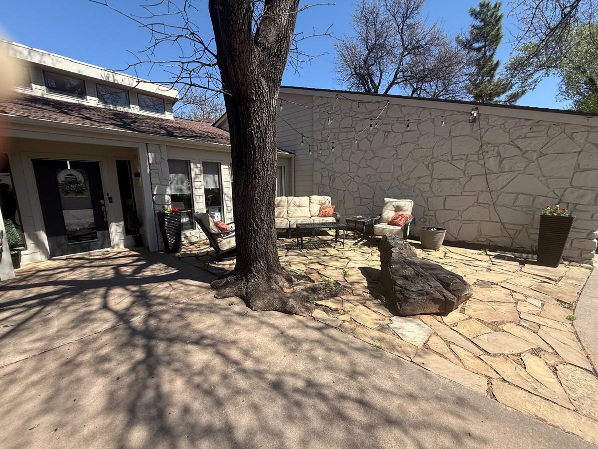 1925 Bunting Ct #1 - Photo 6 of 50