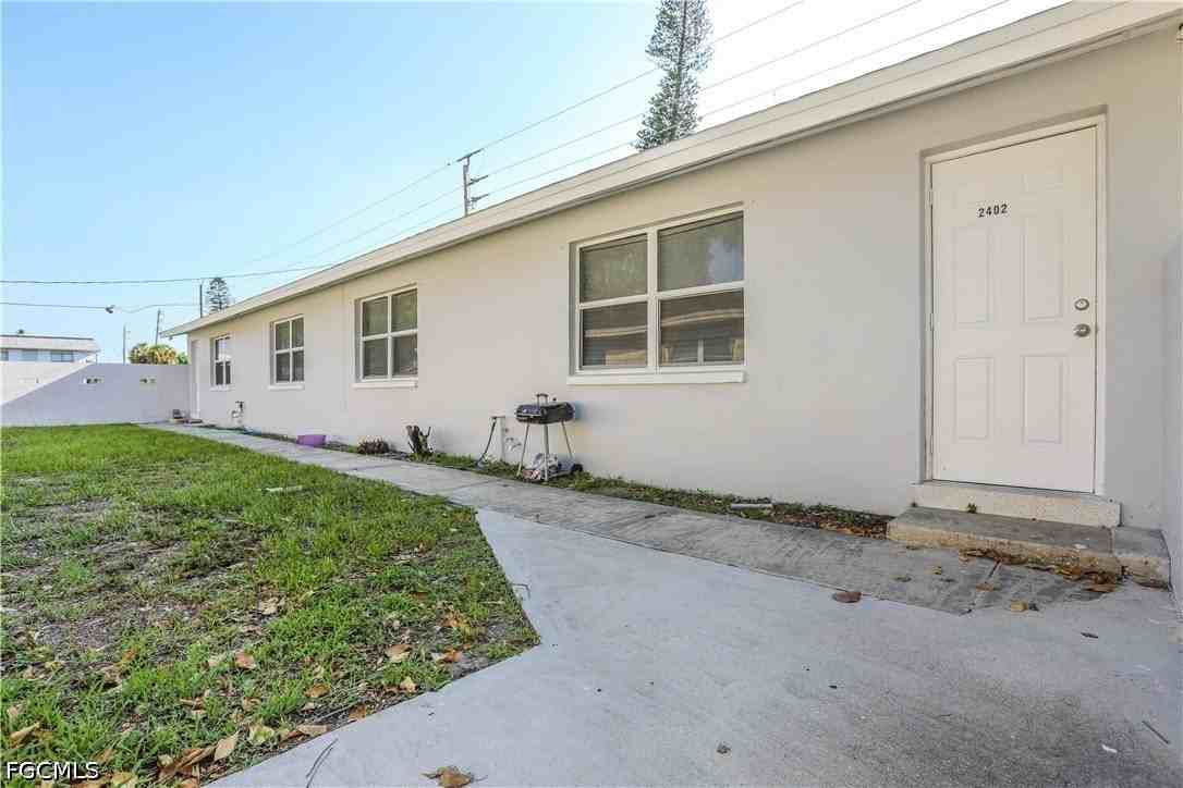 2406 Linhart Ave - Photo 4 of 13