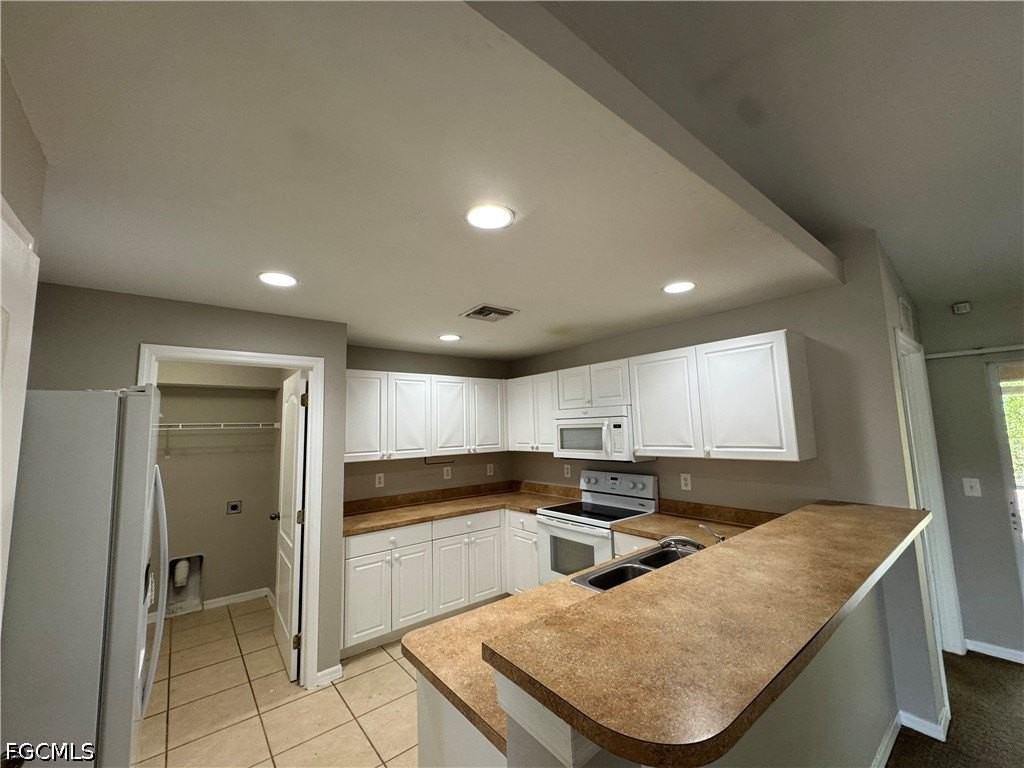 2912 48th St W - Photo 5 of 14