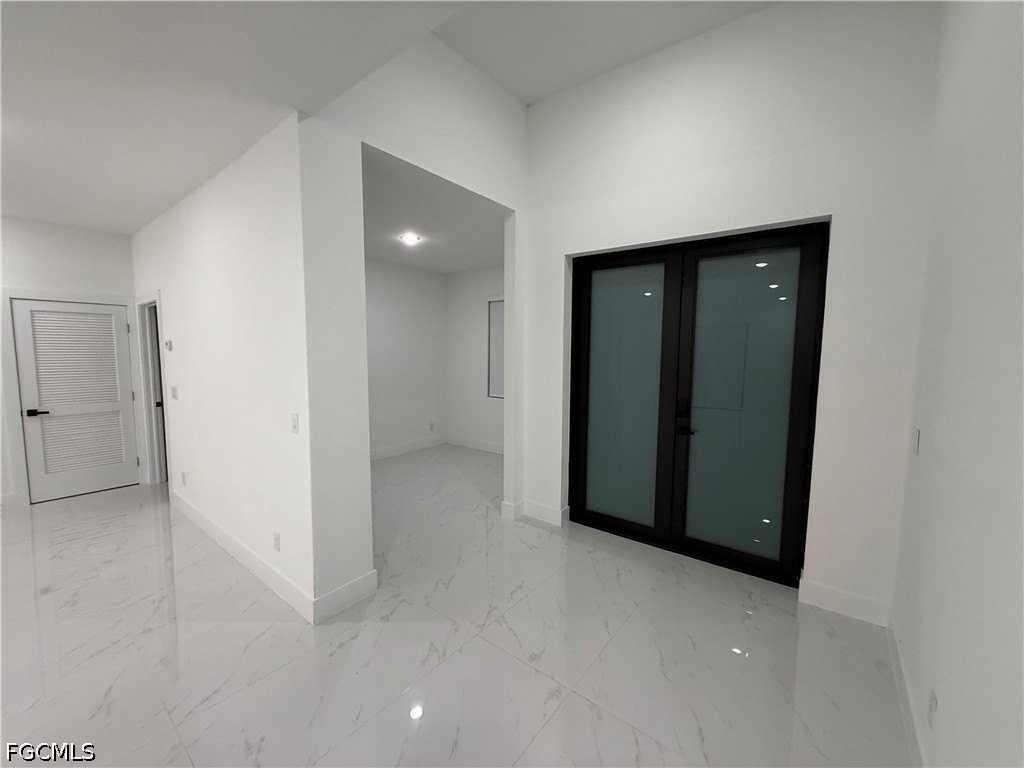 3201 57th St W - Photo 3 of 17