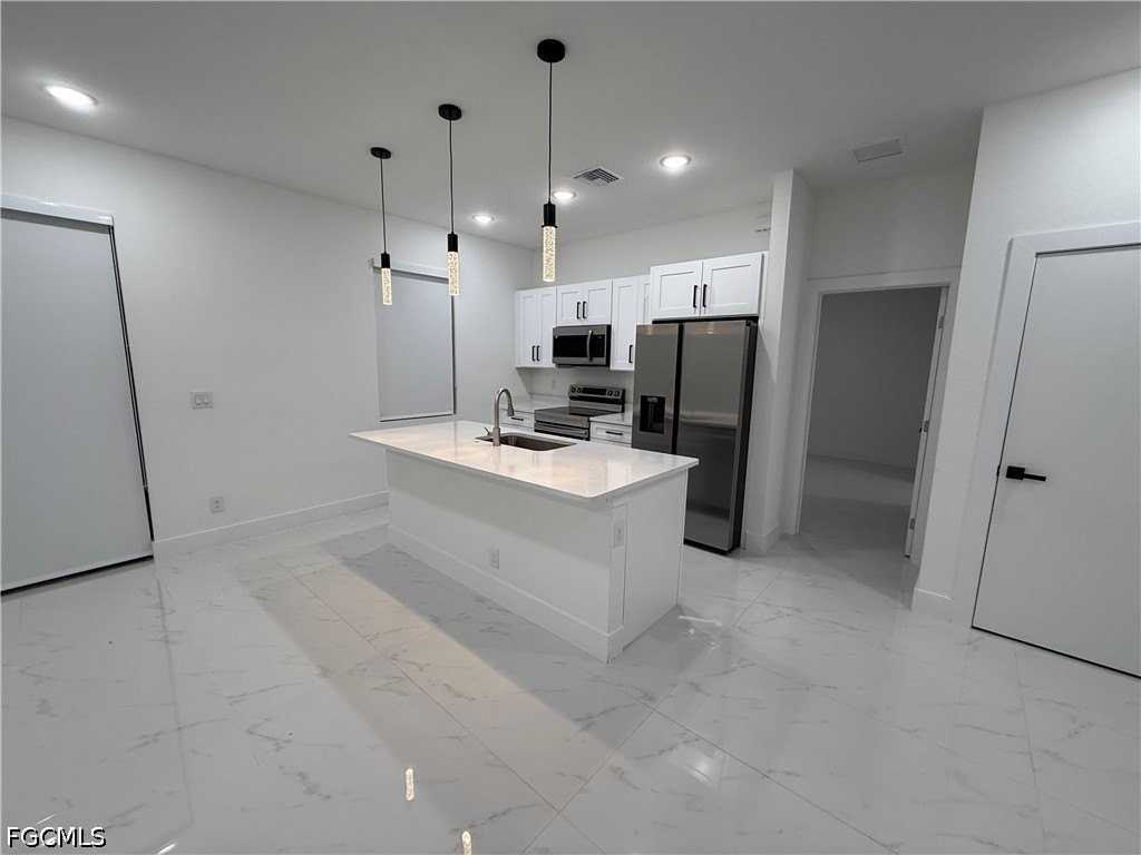 3201 57th St W - Photo 7 of 17