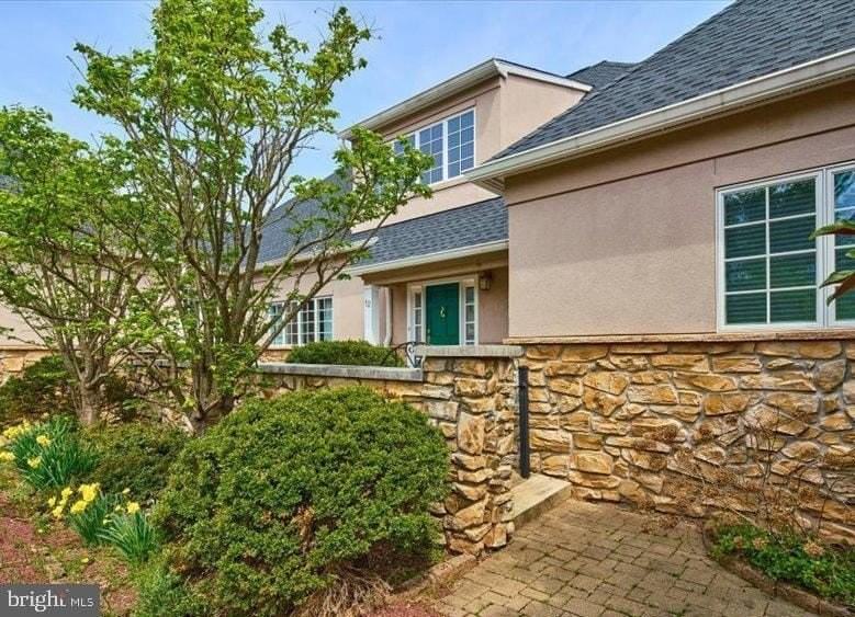 12 Windermere Way - Photo 2 of 40