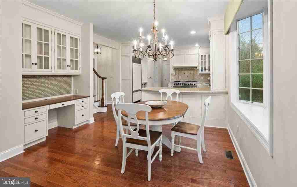 12 Windermere Way - Photo 6 of 40