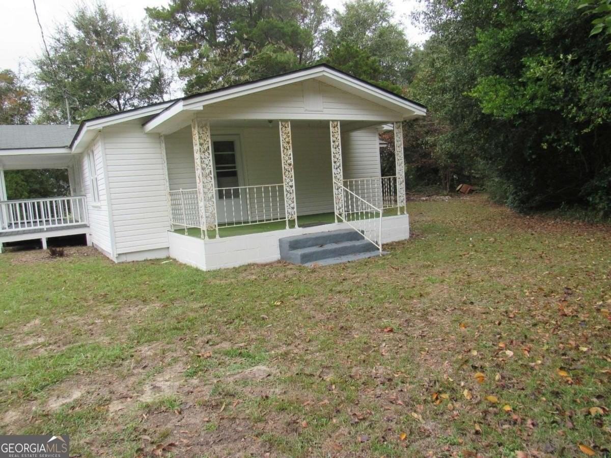 112 Judy Ave - Photo 5 of 46