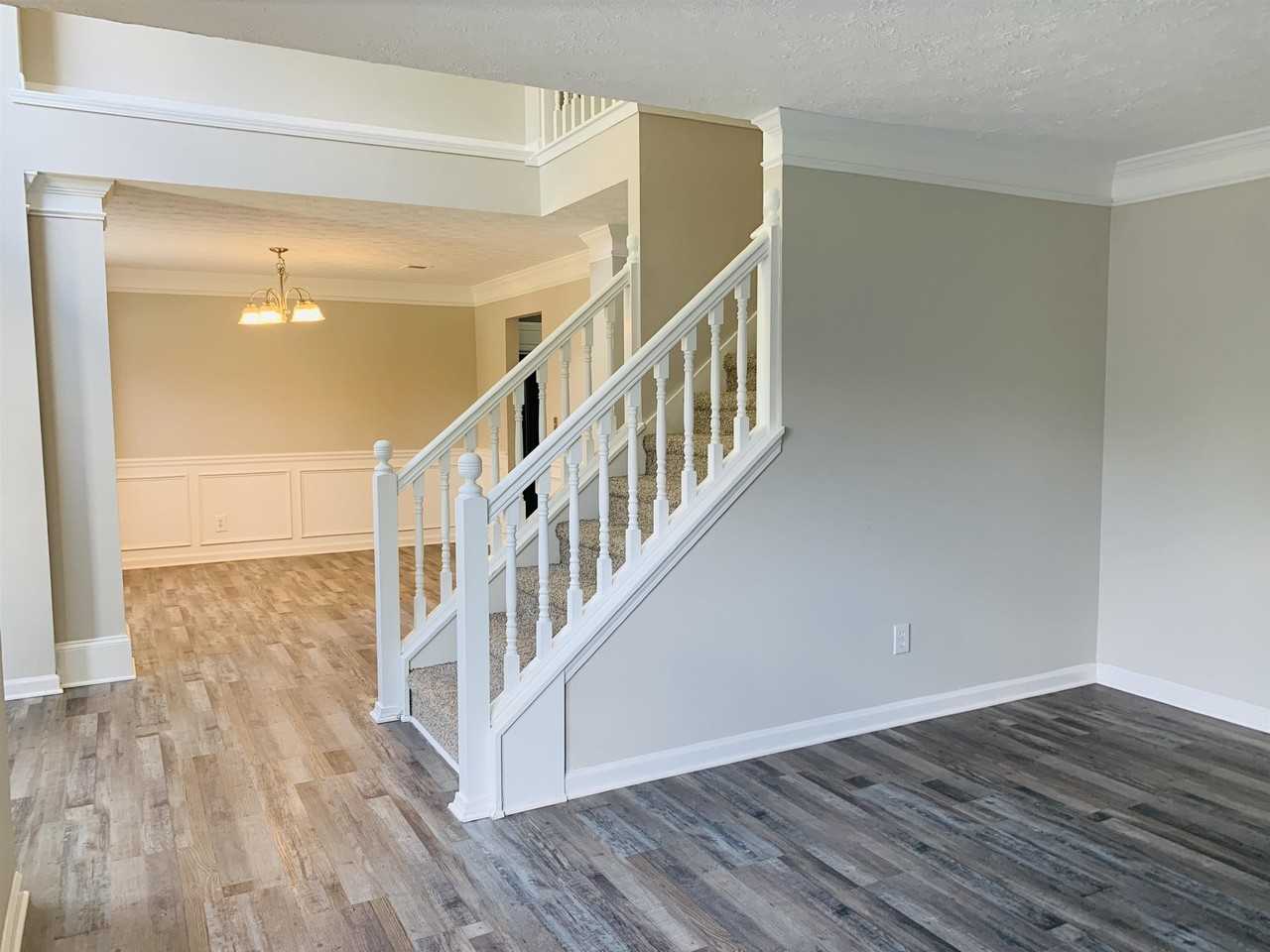 325 Barrington Grange Dr - Photo 5 of 44