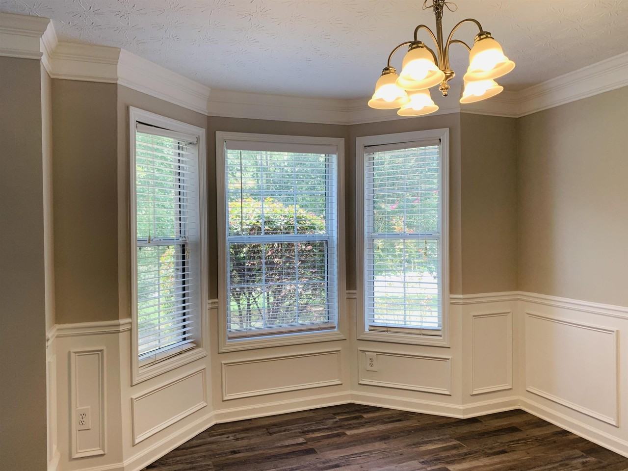 325 Barrington Grange Dr - Photo 7 of 44