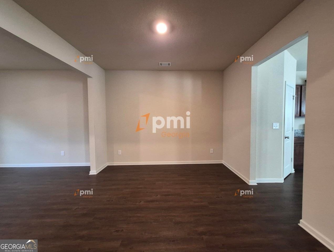 533 Moline Way - Photo 3 of 19