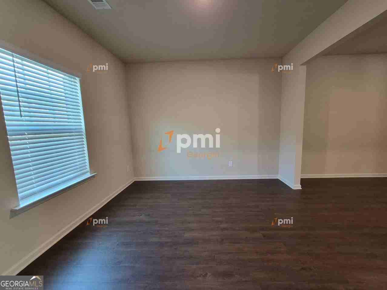 533 Moline Way - Photo 4 of 19