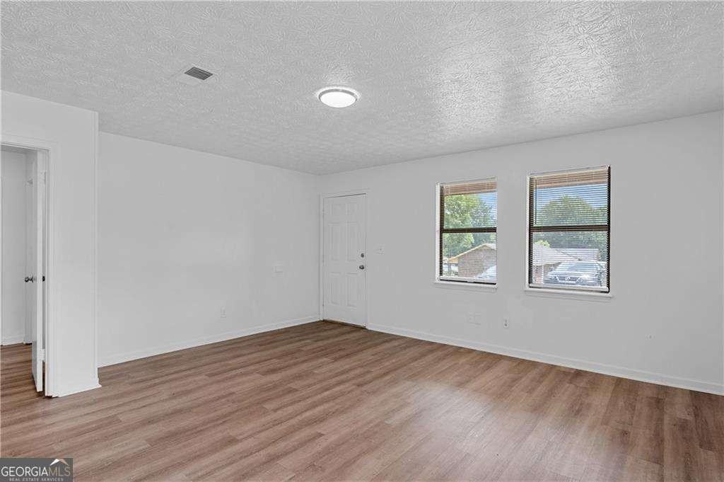 340 Tanglewood Dr Unit A - Photo 5 of 17