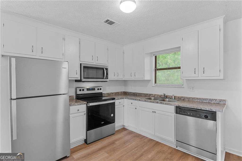 340 Tanglewood Dr Unit A - Photo 7 of 17