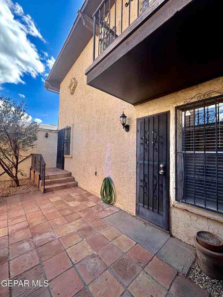 11105 La Quinta Pl Apt C - Photo 3 of 23