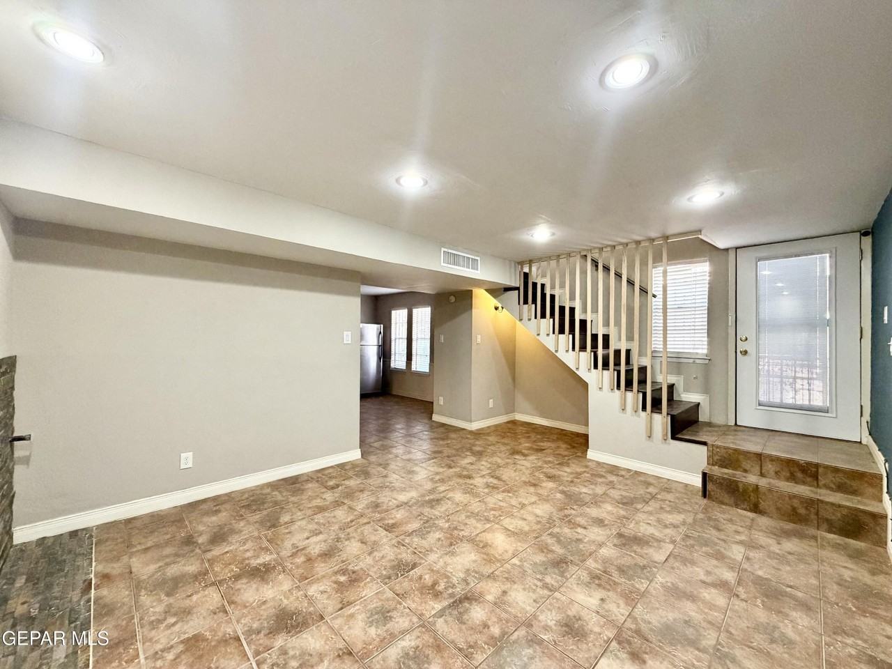11105 La Quinta Pl Apt C - Photo 5 of 23