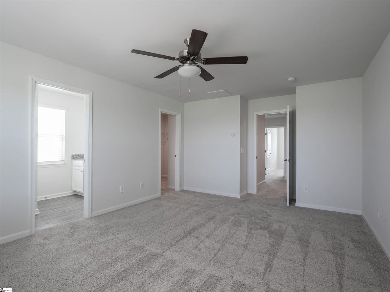 200 Roudwood Dr - Photo 7 of 16