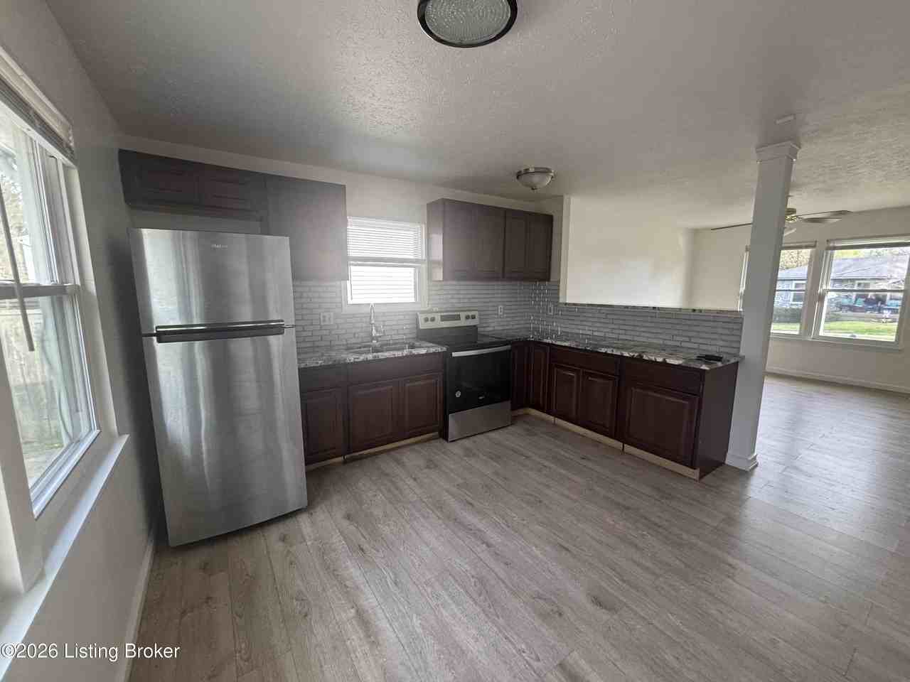 8409 Damascus Cir - Photo 3 of 14