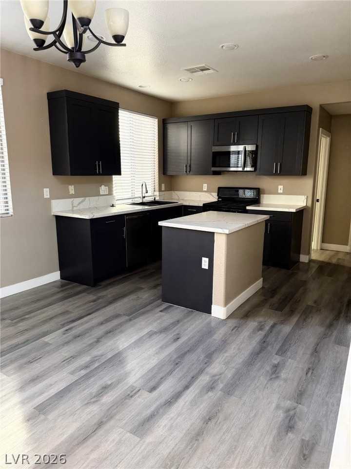 8122 Altamont Ridge St - Photo 2 of 10