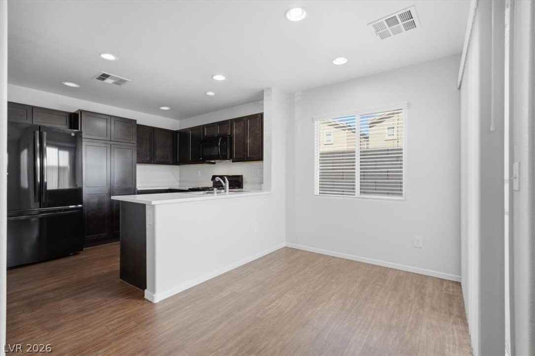 4114 Sandy Breeze Ln - Photo 5 of 26