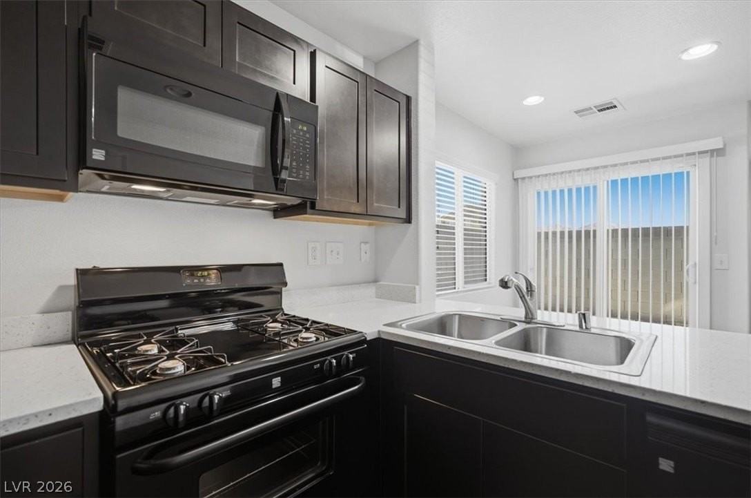 4114 Sandy Breeze Ln - Photo 6 of 26