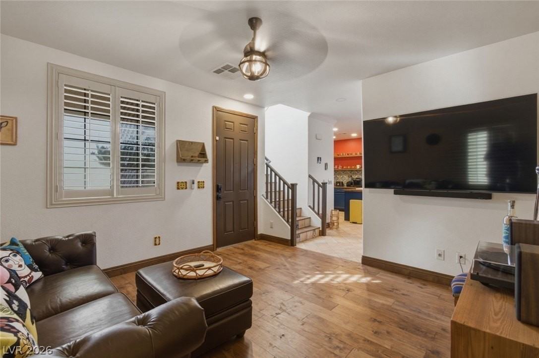 113 Weisbrook Ct - Photo 2 of 26