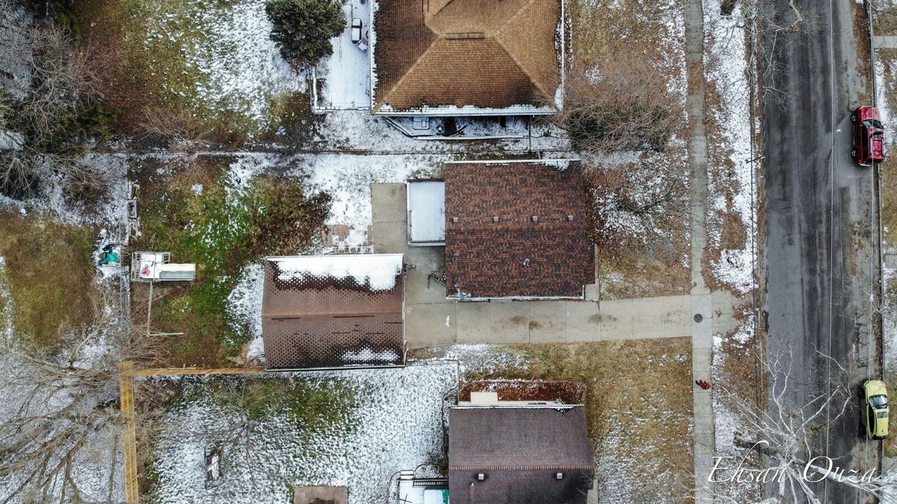 1073 Sweet St Ne - Photo 3 of 28