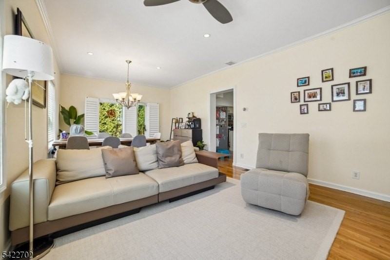 21 Grove St - Photo 5 of 32