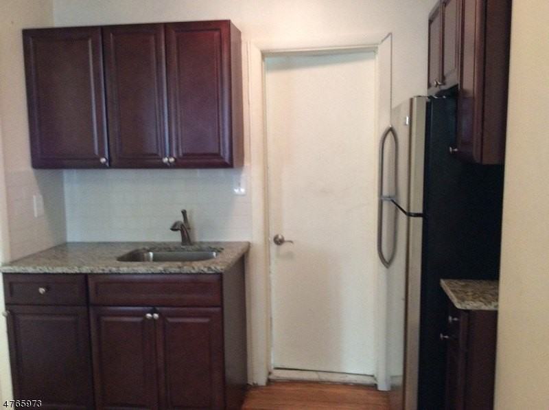 109 Scoles Ave - Photo 3 of 10