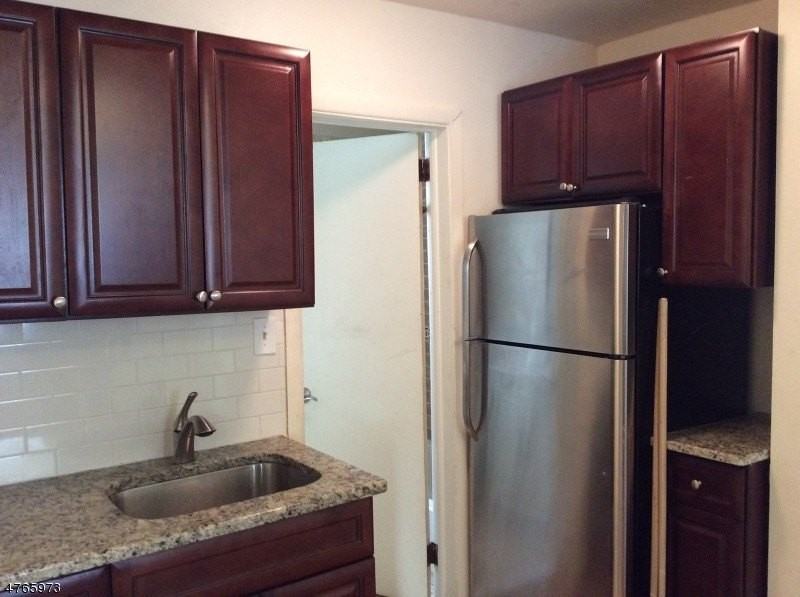 109 Scoles Ave - Photo 4 of 10