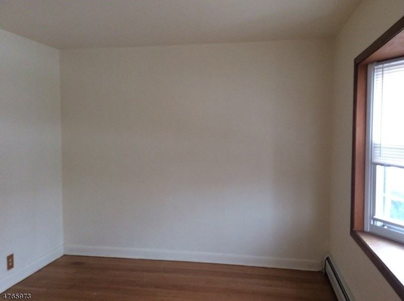 109 Scoles Ave - Photo 6 of 10