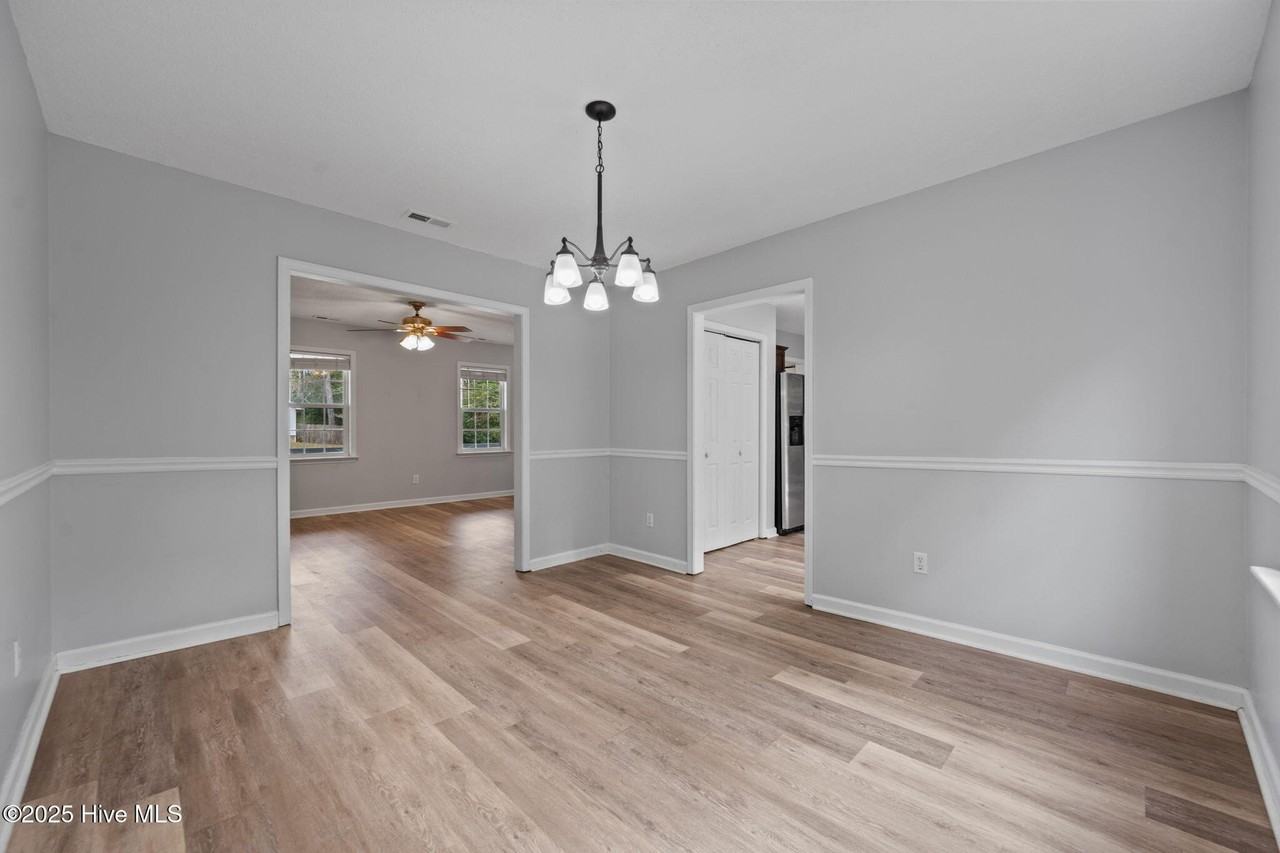 230 Dartmoor Trl - Photo 7 of 37