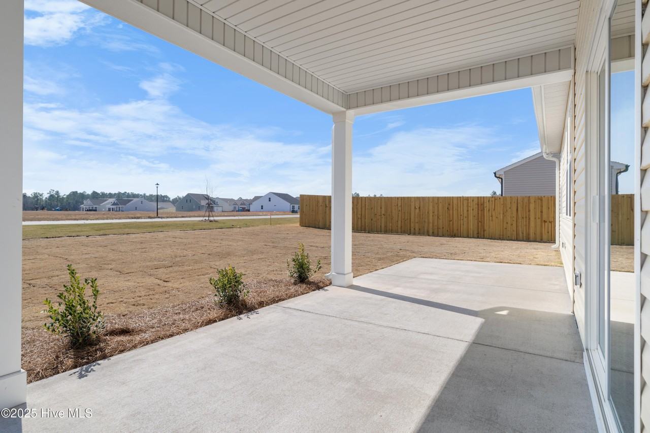 7418 Linda Vista Ln Ne - Photo 3 of 43