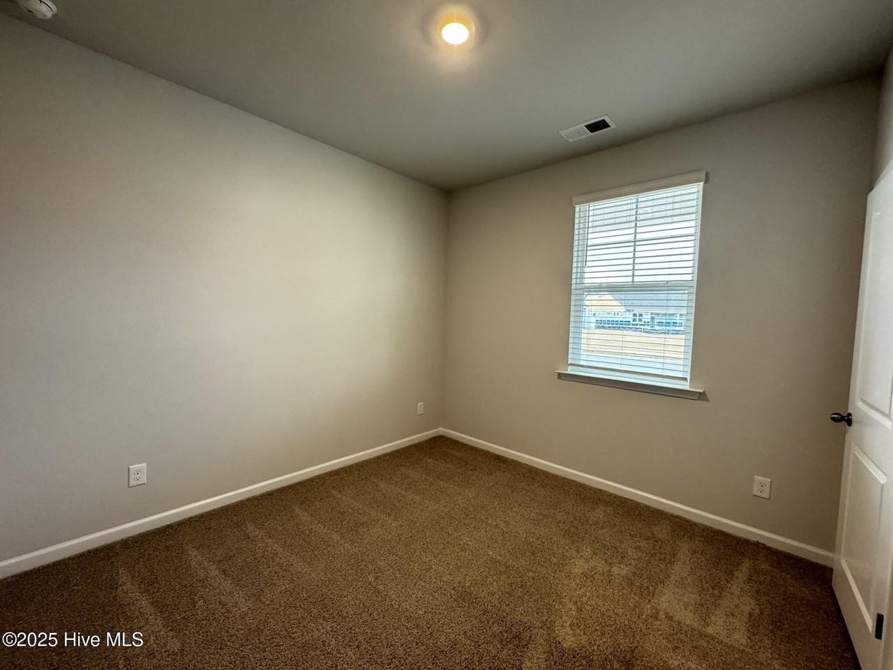 2084 Willowleaf Dr - Photo 7 of 22